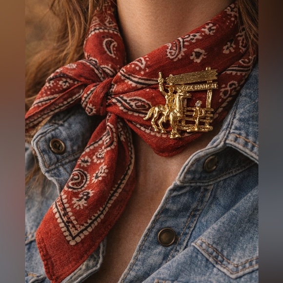 Vintage Jewelry - Vintage Western Ranch Gold Tone Brooch | Cowboy Horse Cactus Pin | Americana